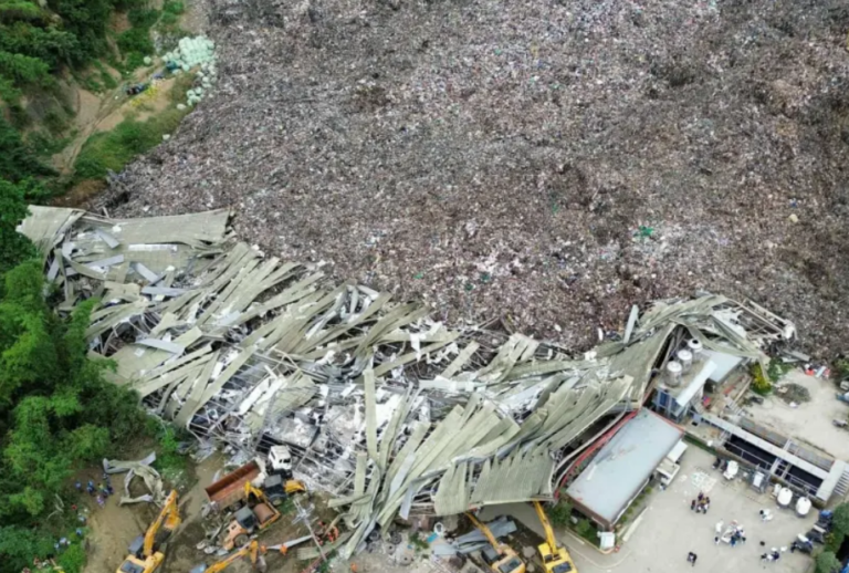 Al menos dos muertos y 35 desaparecidos tras el deslizamiento de un vertedero en Filipinas