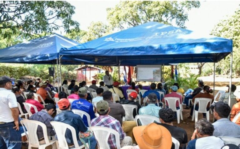 IPSA y productores de Villa El Carmen fortalecen lucha contra el gusano barrenador
