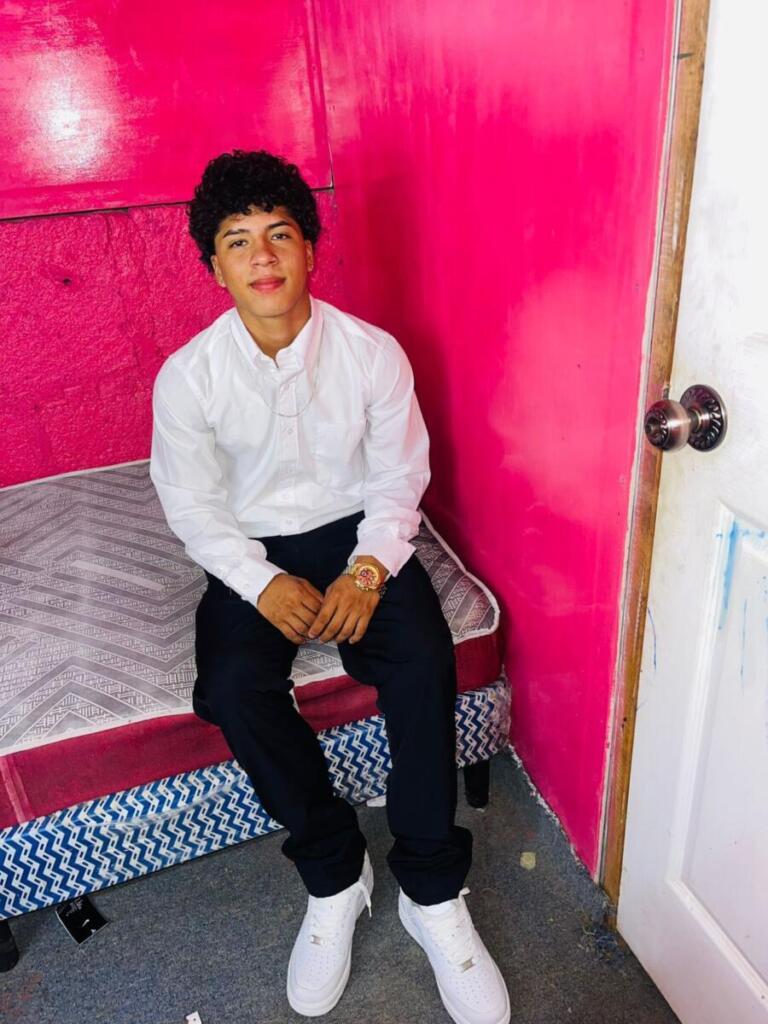 Policía investiga muerte de joven apuñalado en el pecho en barrio Acahualinca