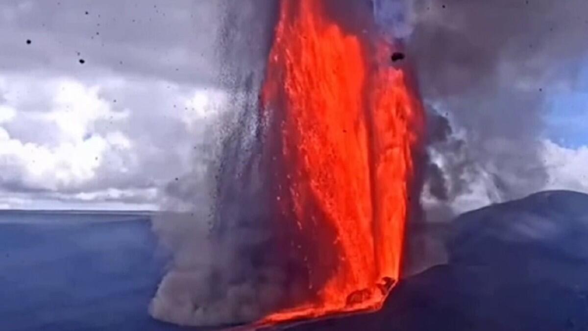 Kilauea entra en erupción con columnas de lava de 480 metros de altura
