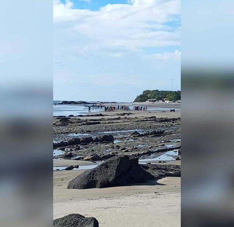 Tragedia en paseo familiar: niño de 13 años se ahoga en playa Huehuete