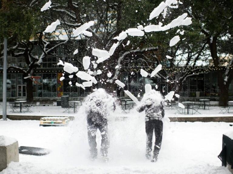 14 fallecidos y 800 mil sin luz por tormenta en EE.UU.