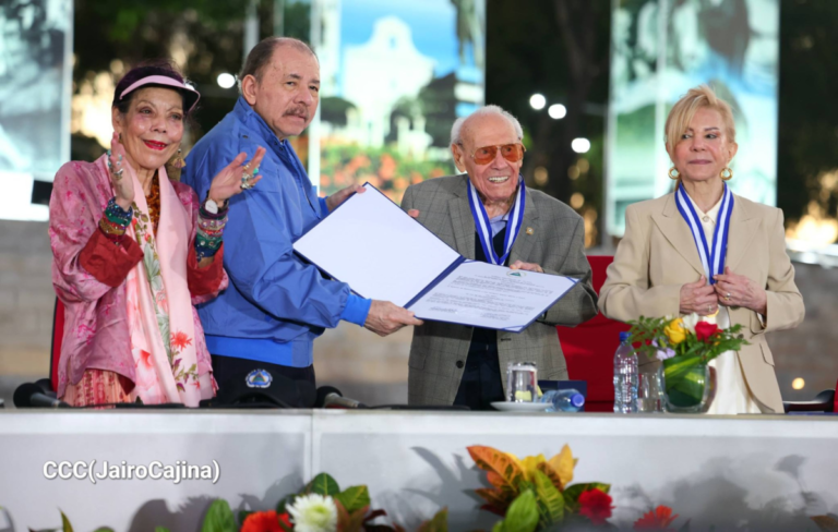 Nicaragua entrega Orden Rubén Darío y Medalla de la Reconciliación y Paz a Jaime Morales y Amparo Vásquez de Morales