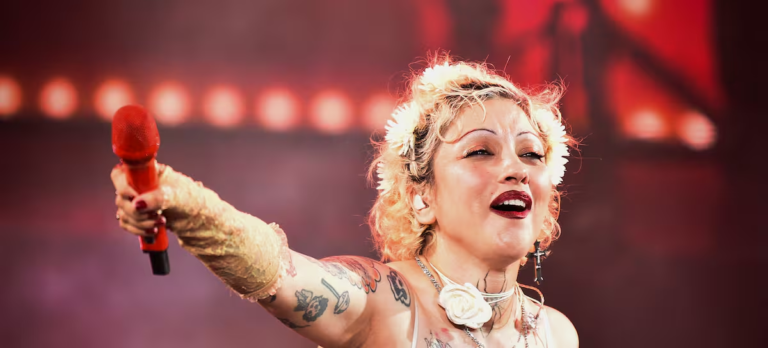 Mon Laferte es reconocida como Hija Ilustre de Viña del Mar