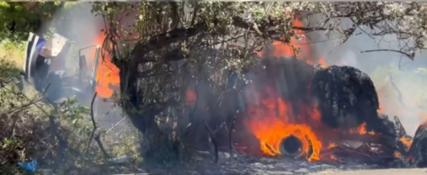 Camión con pacas se incendia cerca de la Universidad de Occidente (UDO)