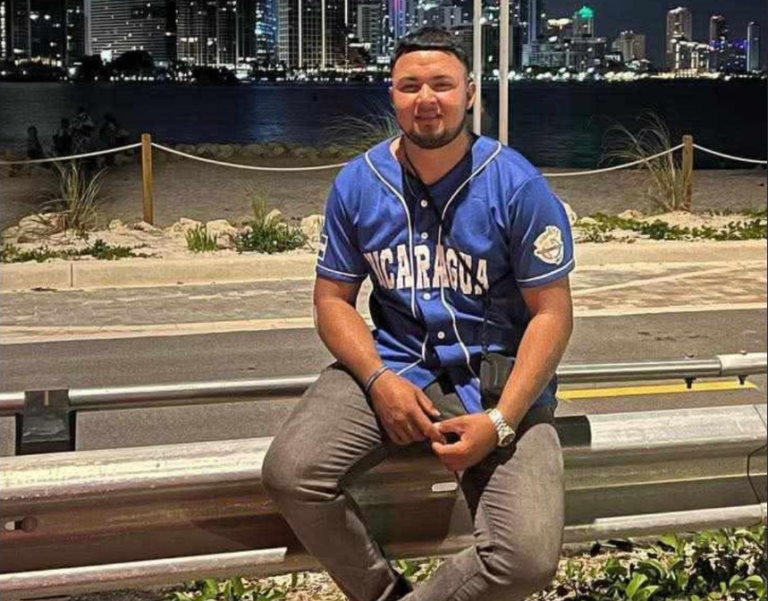 Coterráneo muere al sufrir violenta caída dentro del baño de su casa en Estados Unidos