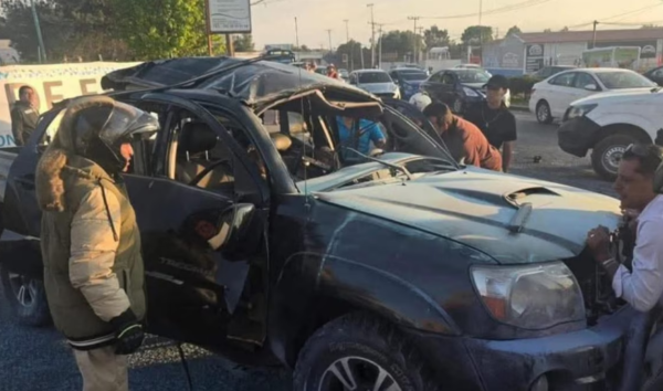 Mueren dos personas por explosión de camioneta en México