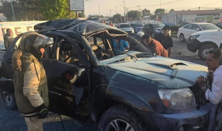 Mueren dos personas por explosión de camioneta en México