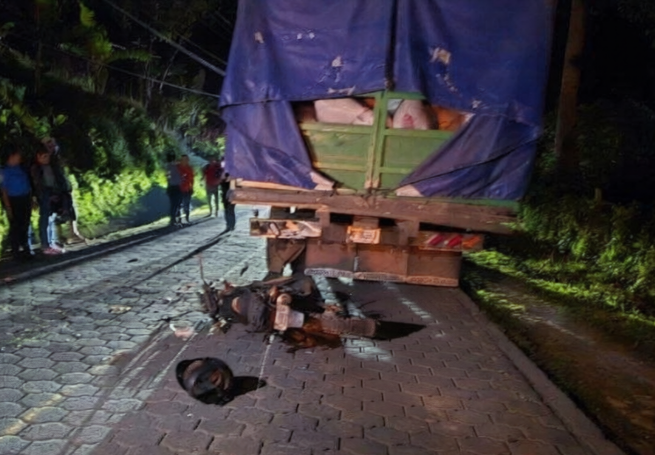 Motociclista pierde la vida al estrellarse contra un camión en Matagalpa