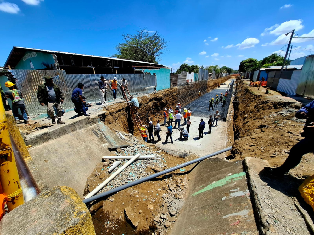 Obras de ampliación de cauces del proyecto de modernización de la Pista Héroes de la Insurrección