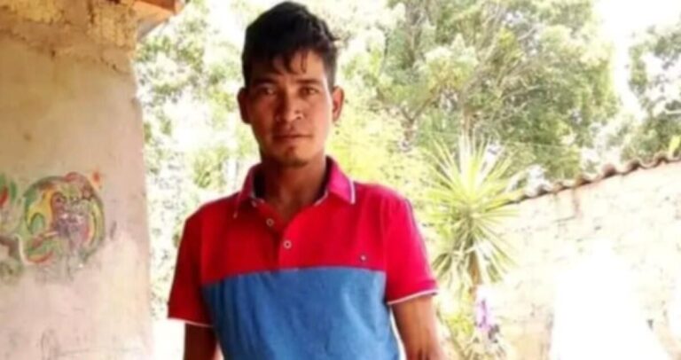 Pasajero de moto fallece luego de triple colisión en Ciudad Antigua