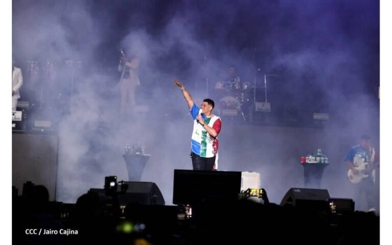 Eduin Caz invita a Nicaragua al concierto de Grupo Firme