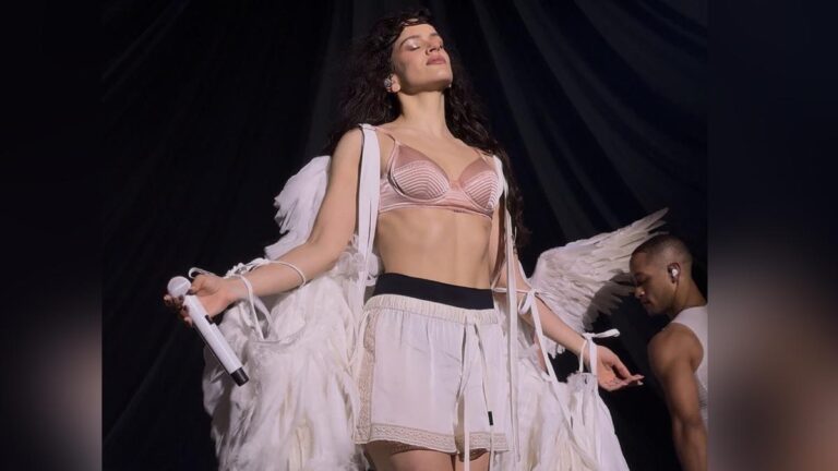 Rosalía inicia su gira “Lux Tour” en Francia