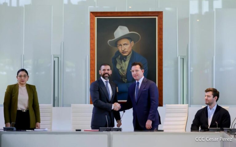 Gobierno de Nicaragua se reúne con delegación de empresa Condor Gold