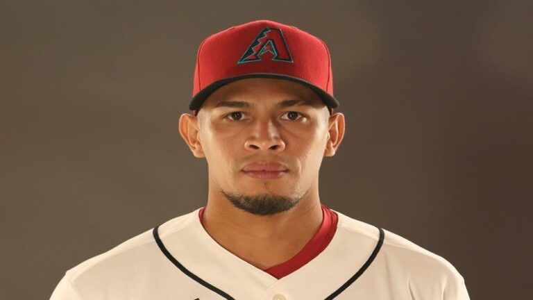 Jonathan Loáisiga hace el roster con Arizona