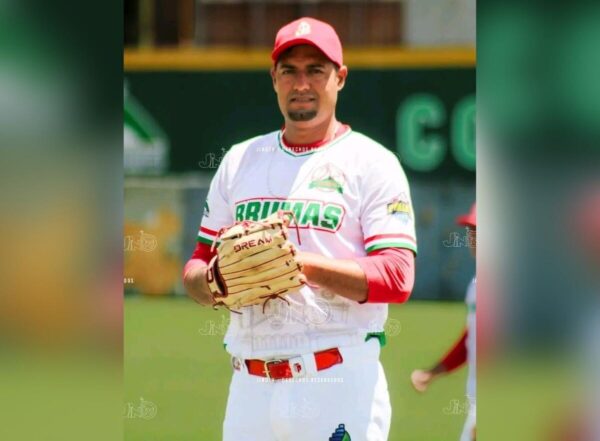 Elías Gutiérrez lanzó el 8vo Juego Perfecto en la historia, ninguno es de 9 entradas