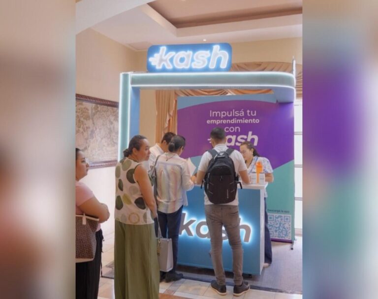 Kash elimina comisiones en transferencias bancarias