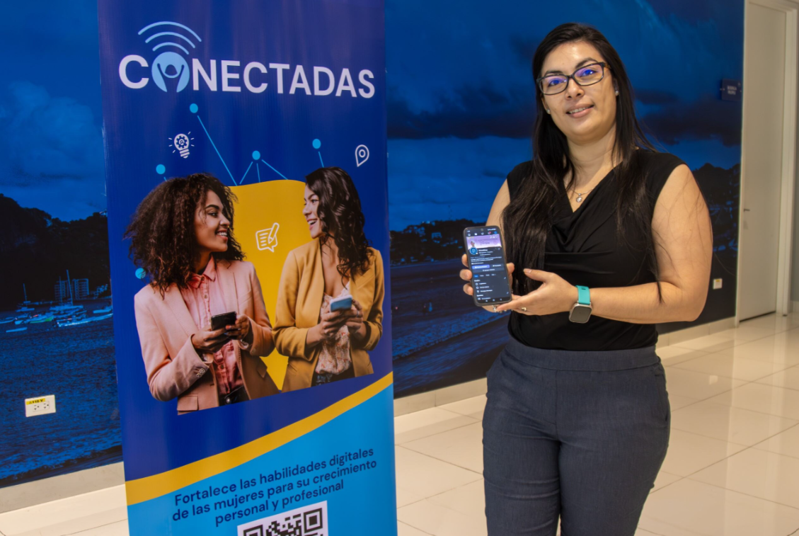 Conectadas: programa gratuito de páginas web para mujeres