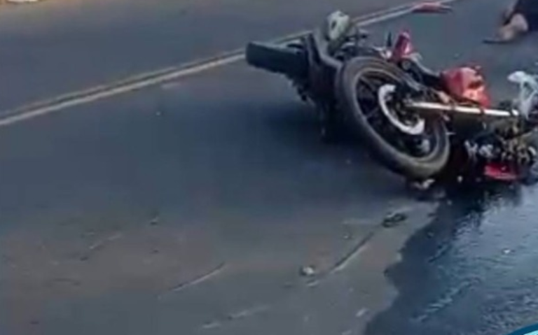 Motociclista a exceso de velocidad se mata al impactar contra 2 vacas cerca de San Benito, Tipitapa