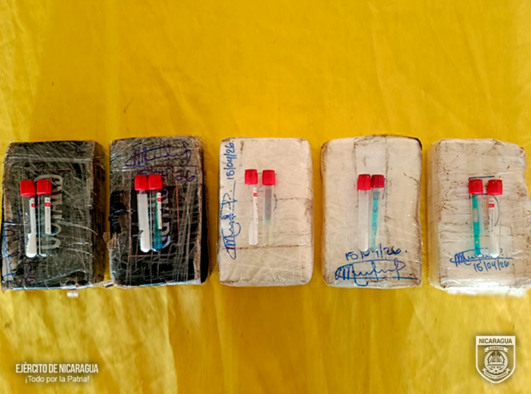 Bluefields: 2 sujetos detenidos y 5 paquetes de cocaína incautados en operativo naval