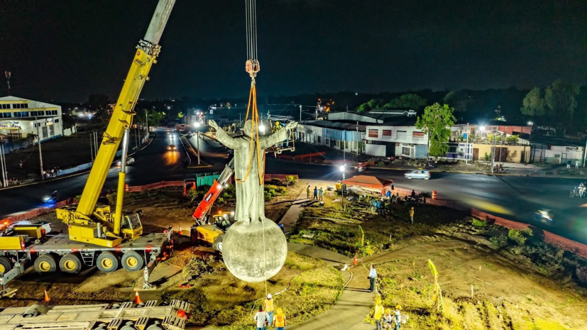 Desmontan Cristo Rey en Managua para nueva pista Héroes y Mártires de la Insurrección