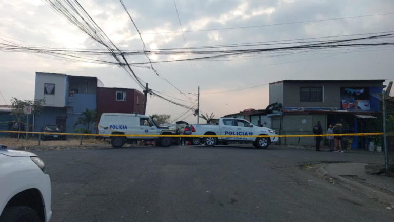 Nicaragüense es ultimado a balazos en calle de Alajuelita, Costa Rica
