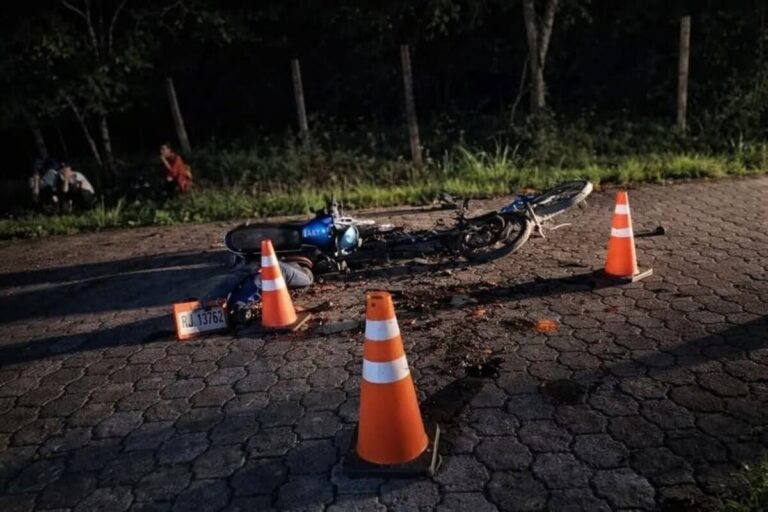 Motociclista fallece al invadir carril y chocar contra otro motorizado en Waslala