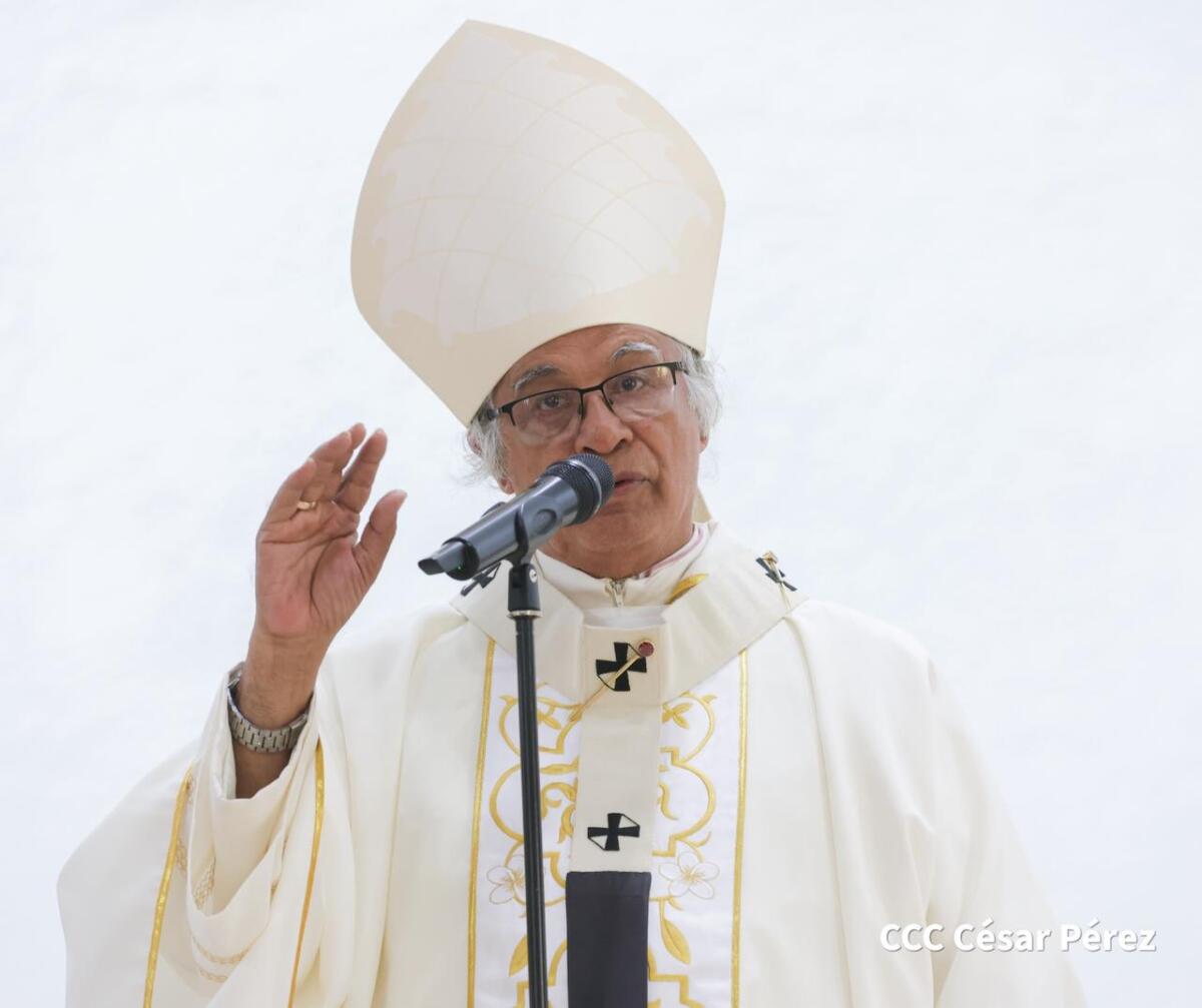 Cardenal Leopoldo Brenes celebra misa de Domingo de Resurrección en la Catedral de Managua