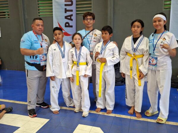 Academia de Taekwondo Tardencilla participó con gran éxito en el Segundo Campeonato Nacional “Abril Victorioso”