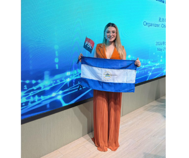 Periodista Sandinista Alejandra Palacios participa en capacitación en República Popular China