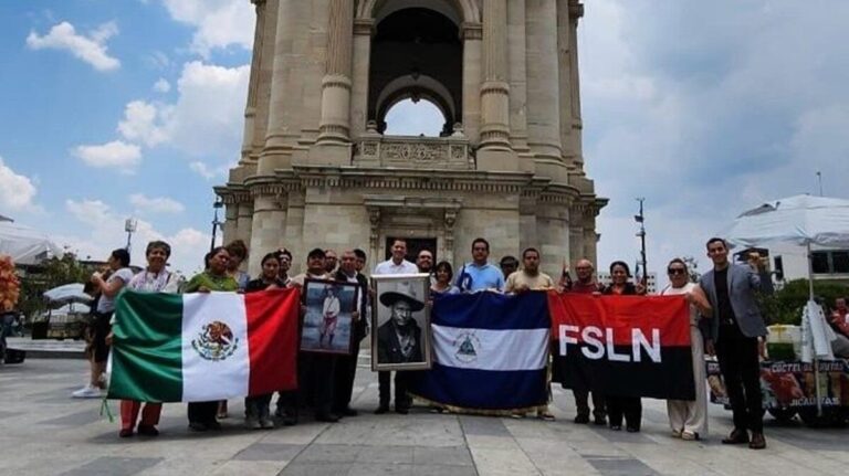 Conmemoran natalicio de Sandino en la ciudad de Pachuca, México