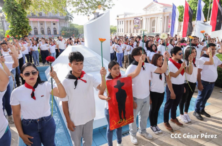 Juventud Sandinista honra el legado del General Sandino en su 131 aniversario natal