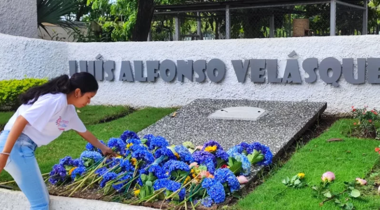 Con cantos y flores conmemoramos a Luis Alfonso al cumplirse 47 años de su paso a otro plano de vida