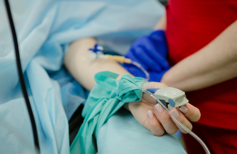 Al menos cuatro personas murieron por causas naturales en hospital capitalino