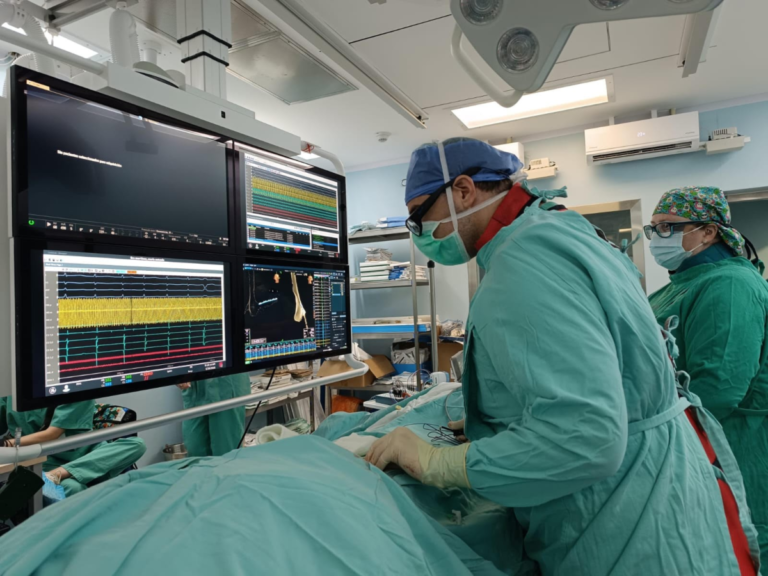 Médicos nicaragüenses y extranjeros realizan jornada de cirugías cardíacas en Hospital de León