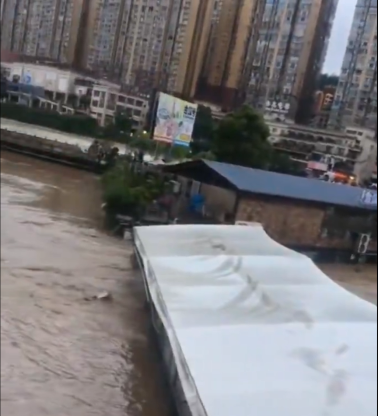 Lluvias en China dejan 5 muertos y 11 desaparecidos