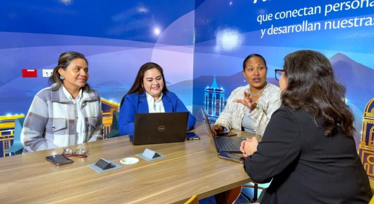 Tigo Nicaragua destaca el papel de las madres en la transformación digital