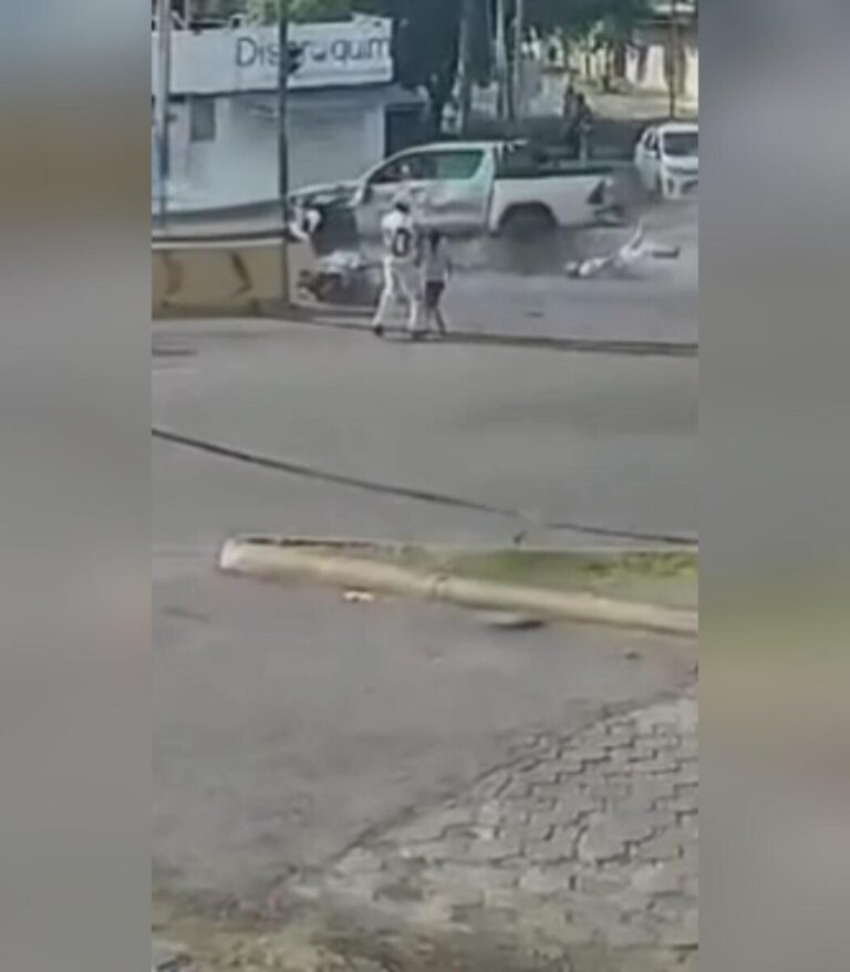 Niño de 2 años continúa grave tras choque en semáforos La Mascota