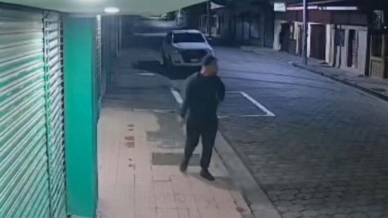 Cámaras captan a delincuente que intentaba robar equipos tecnológicos en negocio de Jinotega