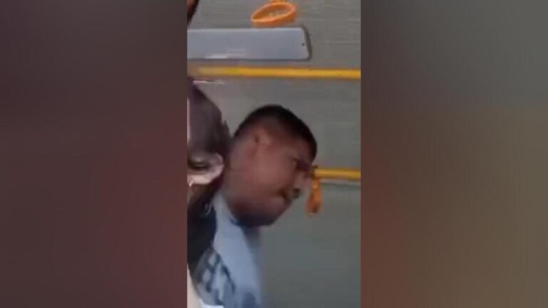 Graban a ladrón mientras roba cadena a pasajera de ruta 154