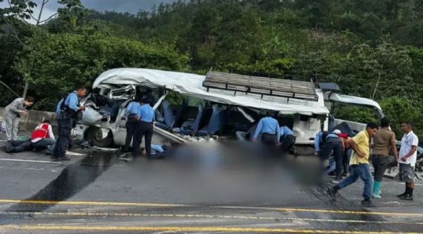 Asciende a siete el número de policías muertos en accidente de tránsito en Honduras