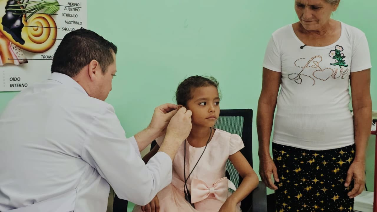 San Rafael del Sur: niña escucha por primera vez