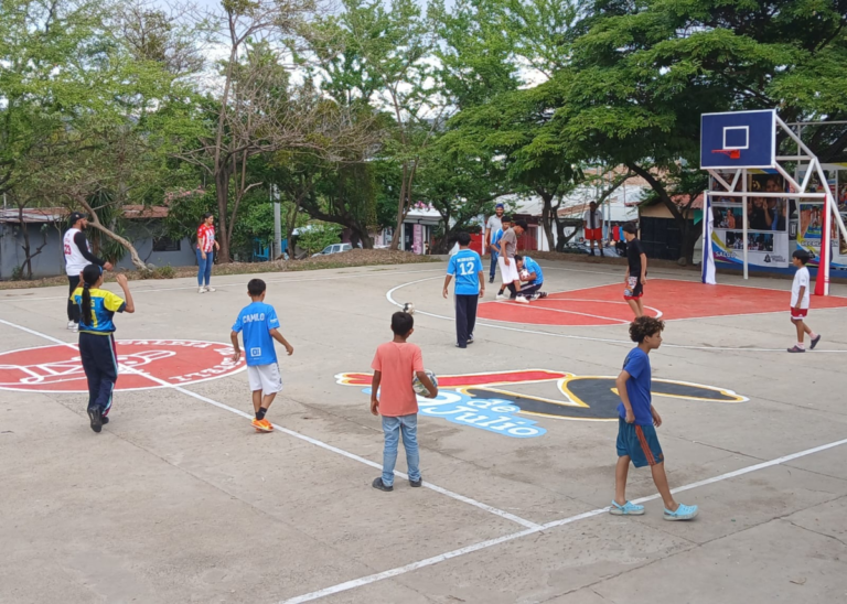 Alcaldía de Estelí inaugura mejoramiento de dos canchas deportivas