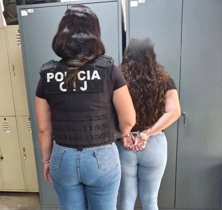Profesora es detenida por abusar sexualmente de alumno en Costa Rica