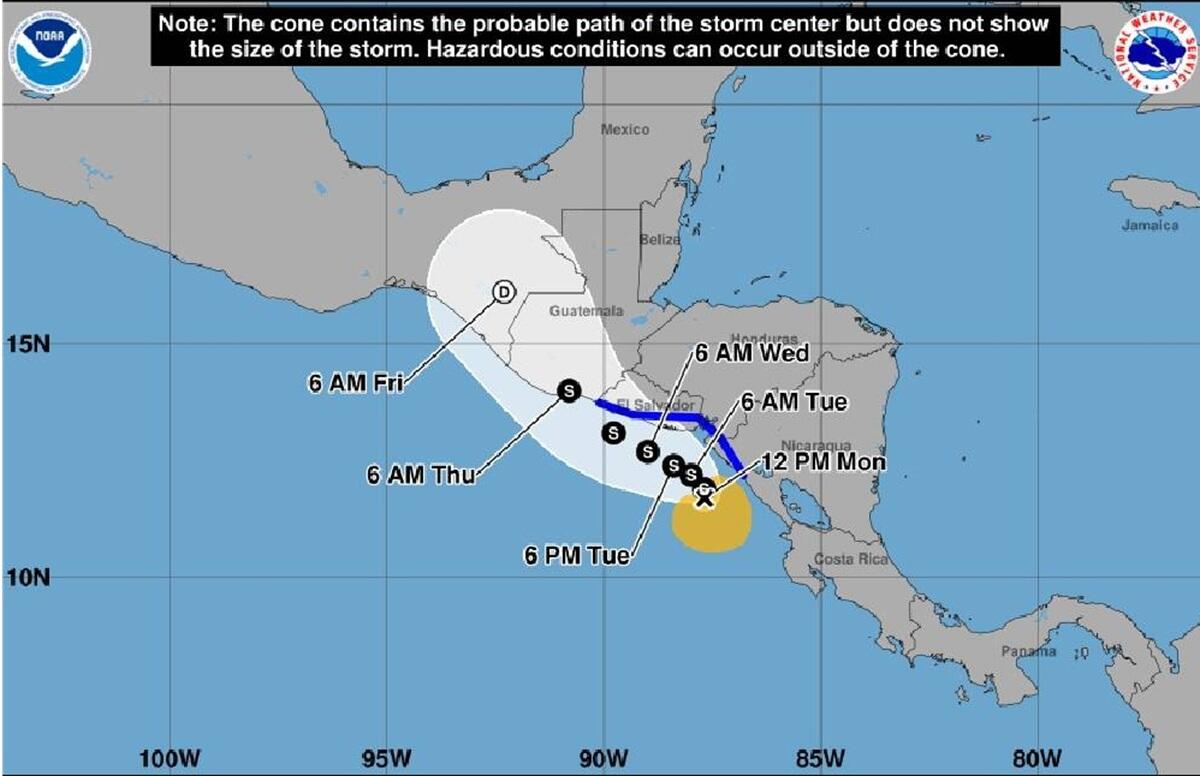 Tormenta Cristina amenaza con lluvias e inundaciones