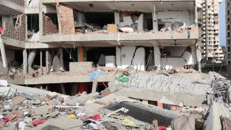 Venezuela eleva a 1,719 los muertos por terremotos