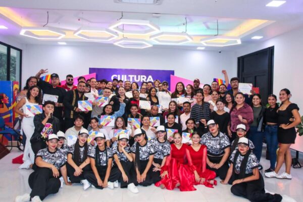 Reconocen a artistas de la Revolución en acto del 47/19 en la UNAN-Managua