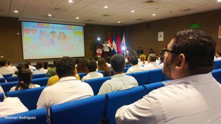 Hospital Fernando Vélez Paiz realiza primer simposio de cardiología para fortalecer atención especializada