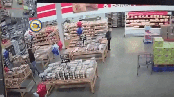 Colapsa techo de supermercado en Estados Unidos