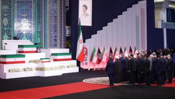 Irán rinde homenaje al ayatolá Seyed Ali Jamenei en Teherán
